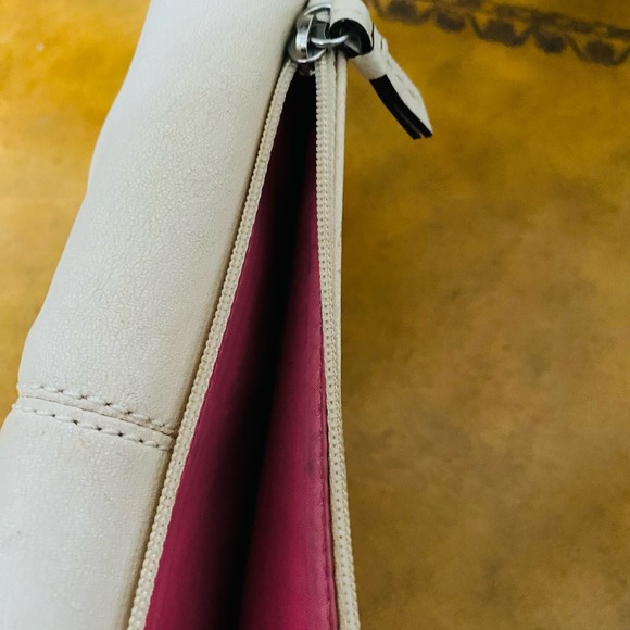 Coach Vintage White Cream Leather Trifold Wallet w Snap Closure - Picture 13 of 13